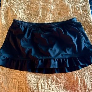Title nine swim skirt with ruffled hem Sizw small